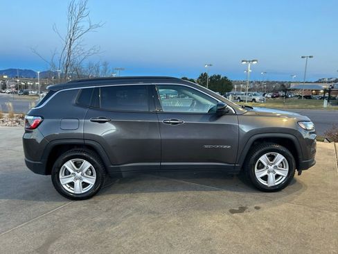 Used 2022 Jeep Compass Latitude w/ Convenience Group image 10