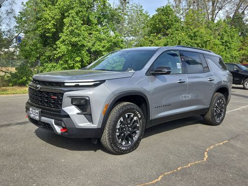 New 2026 Chevrolet Traverse Z71 w/ Enhanced Driving Package image 10
