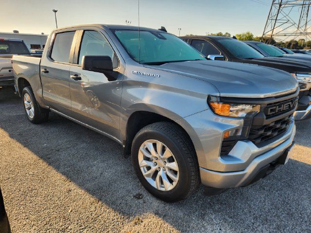 Used 2023 Chevrolet Silverado 1500 Custom AWD/4WD image 1