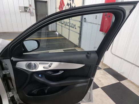 Used 2017 Mercedes-Benz GLC 300 4MATIC image 27