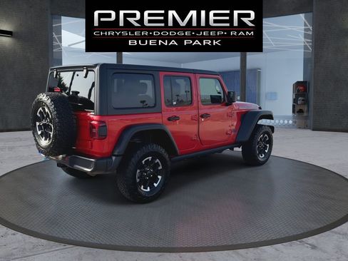 Used 2025 Jeep Wrangler Unlimited Rubicon 4xe w/ Safety Group image 8