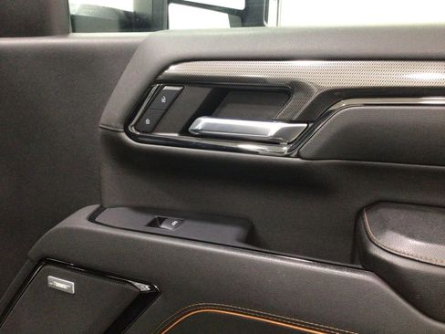 Used 2024 GMC Sierra 2500 AT4 w/ AT4 Premium Plus Package image 33