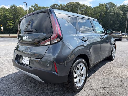 Used 2025 Kia Soul LX w/ LX Technology Package FWD image 45