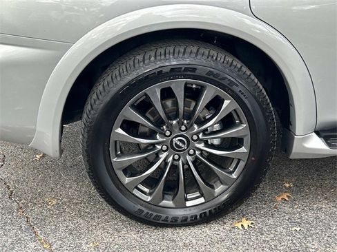 Used 2024 Nissan Armada Platinum w/ Captain's Chairs Package image 11