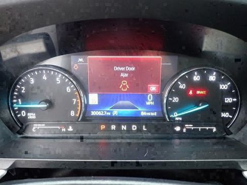 Used 2023 Ford Explorer XLT w/ Equipment Group 202A AWD/4WD image 14