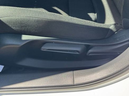 Used 2022 Honda Civic LX image 9