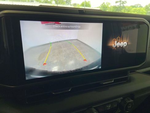 Used 2026 Jeep Wrangler Unlimited Rubicon w/ Safety Group image 28