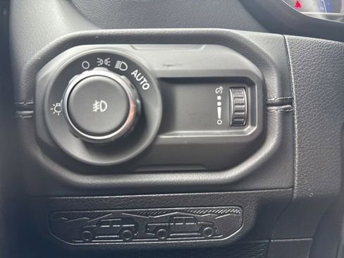 New 2026 Jeep Wrangler Unlimited Sahara AWD/4WD image 11
