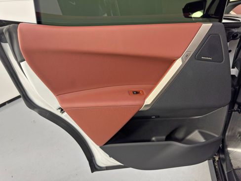 Used 2024 BMW iX xDrive50 w/ Premium Package image 47