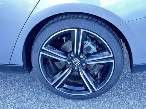 Used 2023 Honda Accord Sport image 12