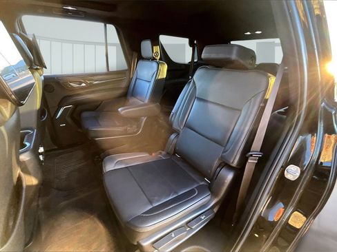 Used 2021 GMC Yukon Denali w/ Denali Premium Package image 26