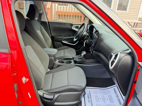 Used 2021 Kia Soul X-Line FWD image 37