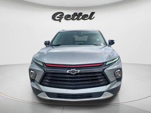 Used 2025 Chevrolet Blazer LT w/ Sound & Technology Package FWD image 2