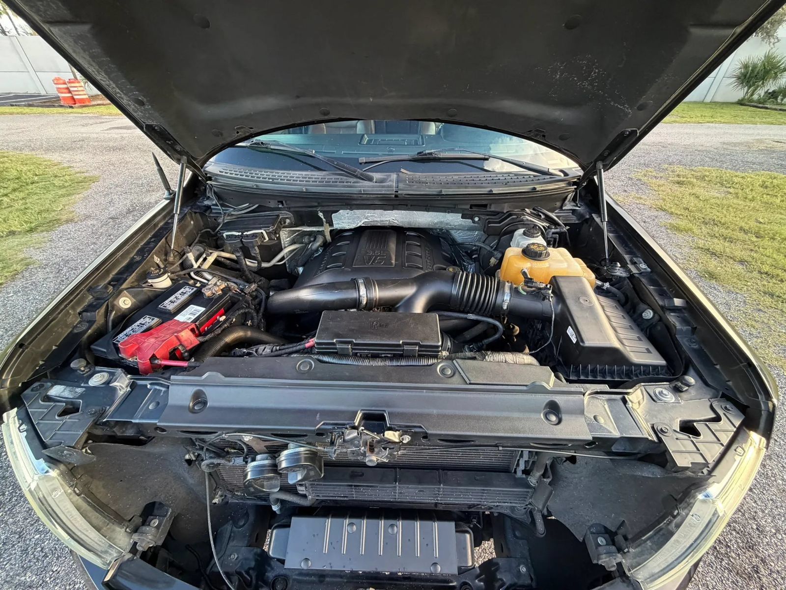 Used 2014 Ford F150 Platinum AWD/4WD image 29