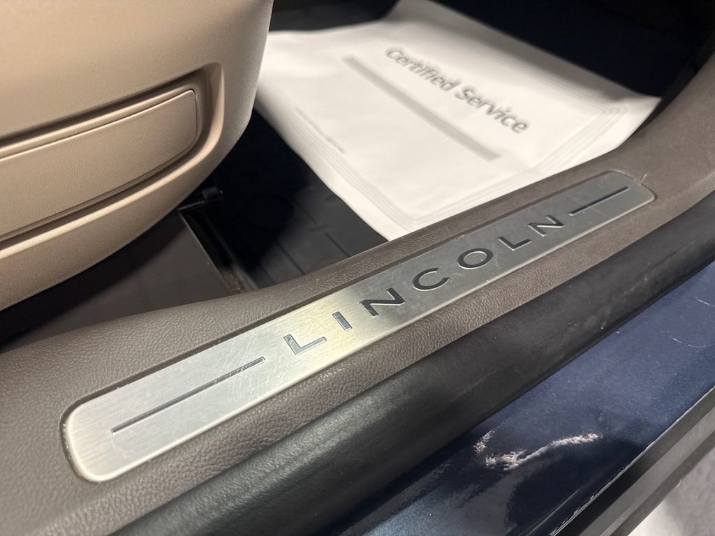Used 2022 Lincoln Corsair FWD image 32
