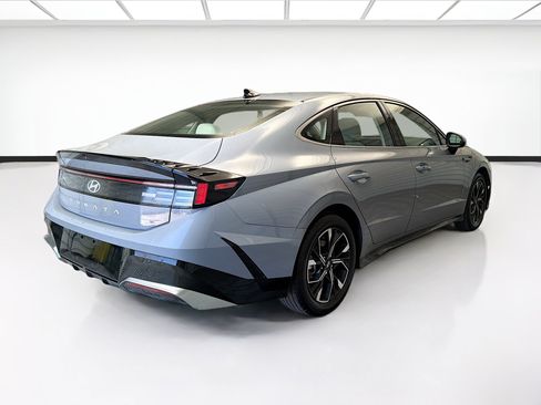 Used 2024 Hyundai Sonata SEL FWD image 4