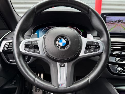 Used 2022 BMW 530i xDrive AWD/4WD image 19