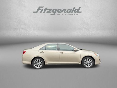 Used 2012 Toyota Camry XLE w/ Leather Pkg FWD image 9