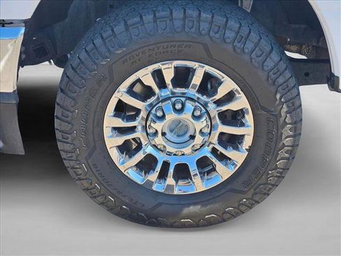 Used 2020 Ford F250 XLT w/ XLT Premium Package AWD/4WD image 23