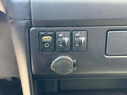 Used 2017 Toyota Sienna SE FWD image 9