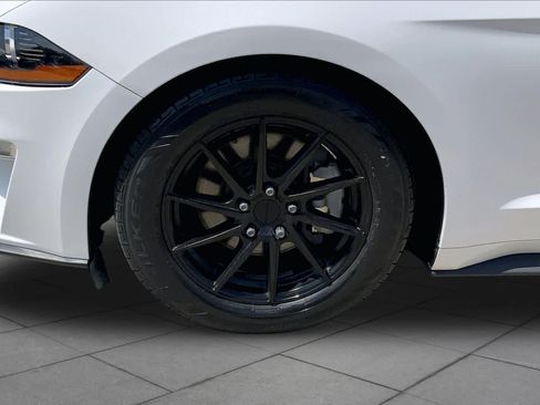 Used 2019 Ford Mustang Coupe RWD image 9