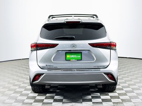 Used 2022 Toyota Highlander Platinum image 8