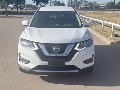 Used 2017 Nissan Rogue S AWD/4WD image 2