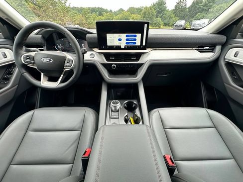 New 2026 Ford Explorer Active w/ Active Comfort Package AWD/4WD image 19