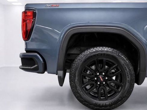 Used 2026 GMC Sierra 1500 Elevation w/ Elevation Premium Package AWD/4WD image 9