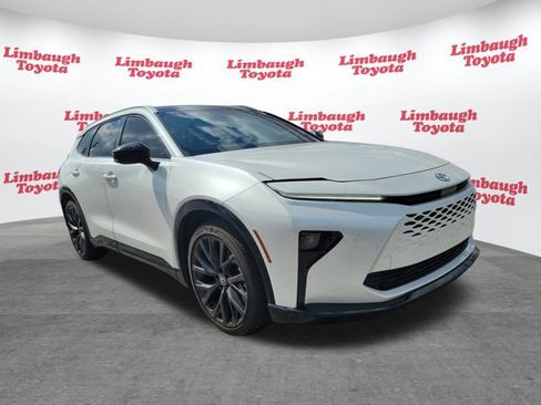 Used 2025 Toyota Crown Signia Limited image 23