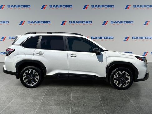 Used 2025 Subaru Forester Premium AWD/4WD image 6