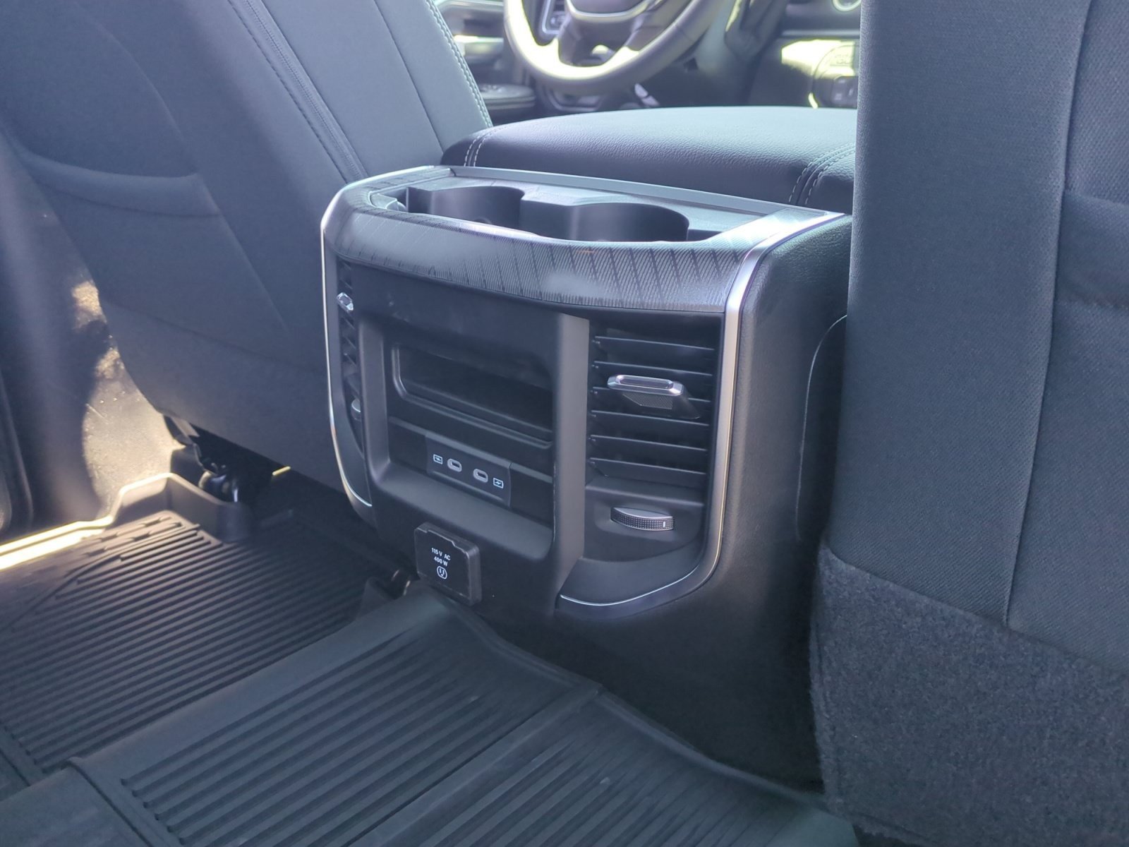 New 2026 RAM 2500 Big Horn AWD/4WD image 32