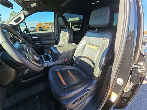 Used 2022 GMC Sierra 2500 AT4 image 14
