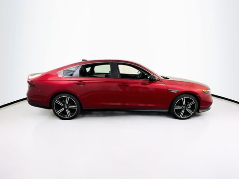 Used 2024 Honda Accord Sport image 4