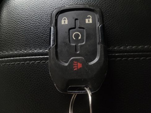 Used 2019 GMC Terrain SLE w/ Driver Convenience Package FWD image 32