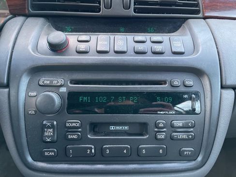 Used 2002 Cadillac De Ville image 14