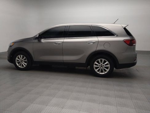 Used 2019 Kia Sorento LX image 3