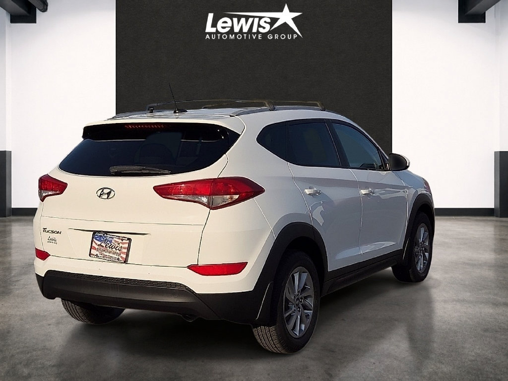 Used 2016 Hyundai Tucson SE w/ Option Group 02 FWD image 4