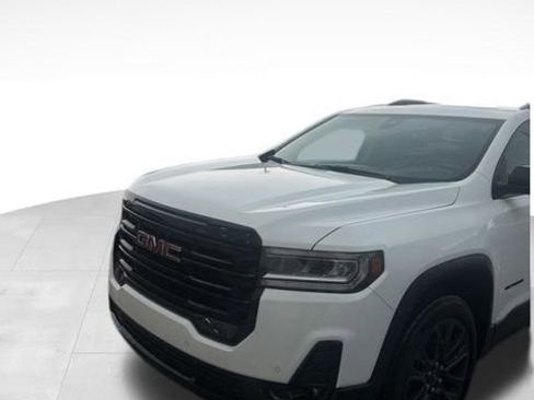Used 2023 GMC Acadia SLT w/ Elevation Edition image 2