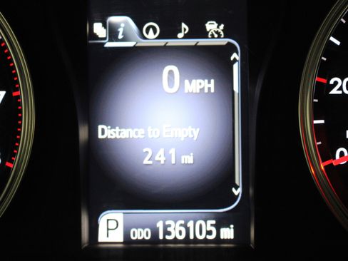 Used 2015 Toyota Camry XSE w/ Advanced Technology Package image 12