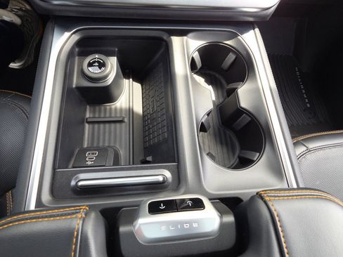 Used 2025 Ford Expedition Tremor AWD/4WD image 12