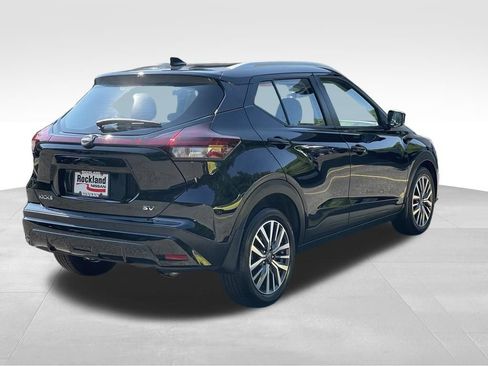 Certified 2022 Nissan Kicks SV FWD image 4