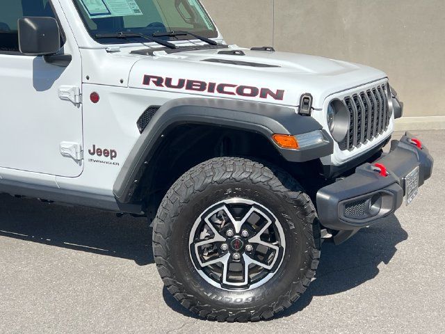 Used 2025 Jeep Wrangler Unlimited Rubicon w/ Safety Group AWD/4WD image 2