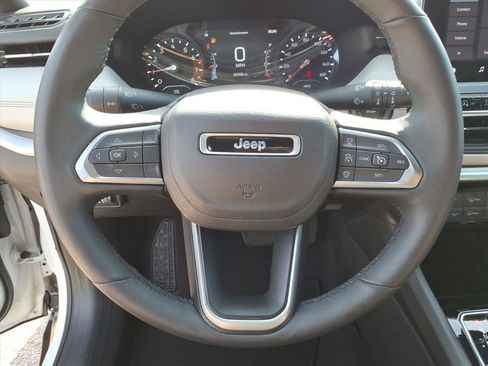 Used 2025 Jeep Compass Limited AWD/4WD image 23