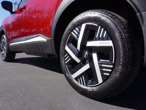 New 2026 Nissan Kicks SV image 6