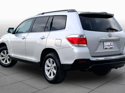 Used 2013 Toyota Highlander Plus FWD image 11