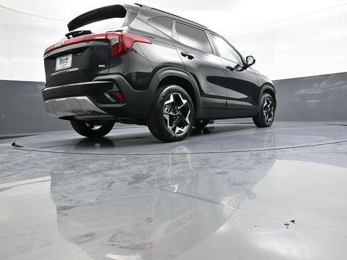 Certified 2025 Kia Seltos S AWD/4WD image 29