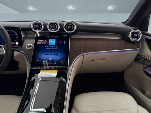 New 2026 Mercedes-Benz GLC 300 image 30
