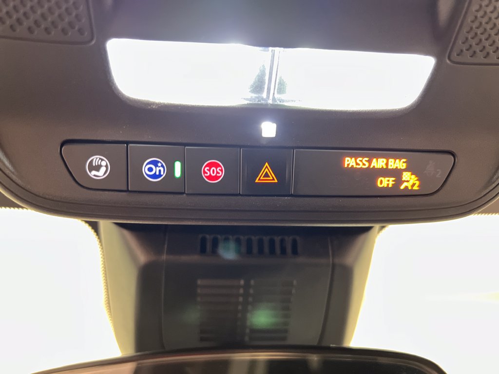 Used 2025 Chevrolet Equinox LT FWD image 63