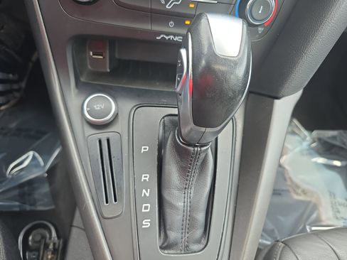 Used 2015 Ford Focus SE w/ Equipment Group 201A FWD image 21